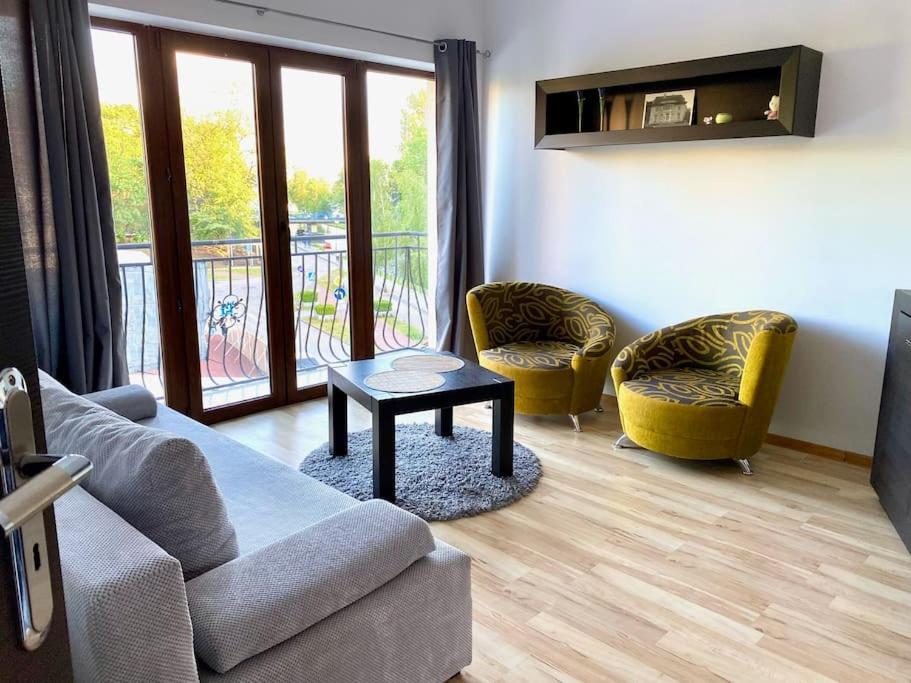 Piekny Apartament Z Widokiem Na Jezioro Niegocin Apartman Giżycko Kültér fotó