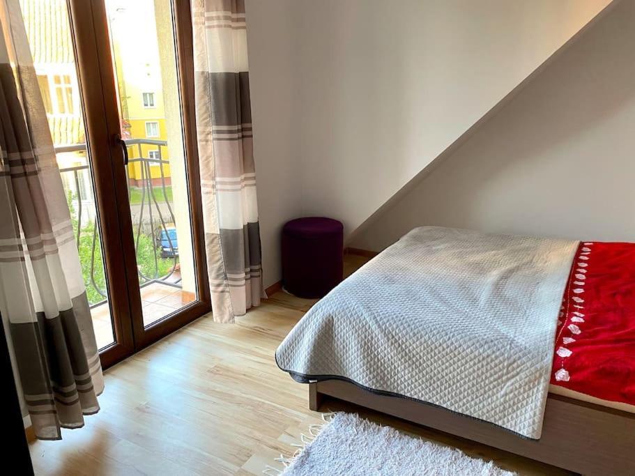 Piekny Apartament Z Widokiem Na Jezioro Niegocin Apartman Giżycko Kültér fotó