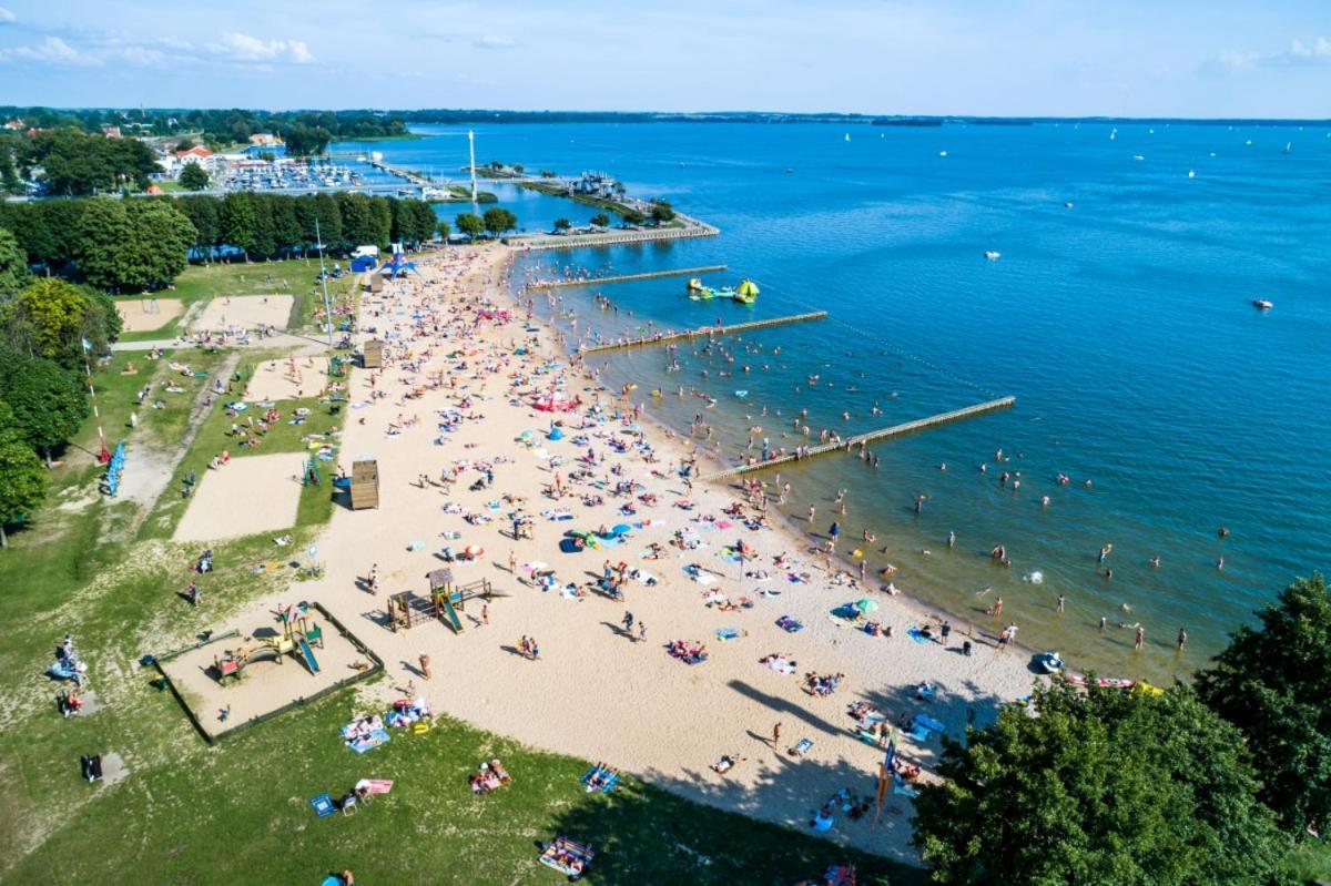 Piekny Apartament Z Widokiem Na Jezioro Niegocin Apartman Giżycko Kültér fotó