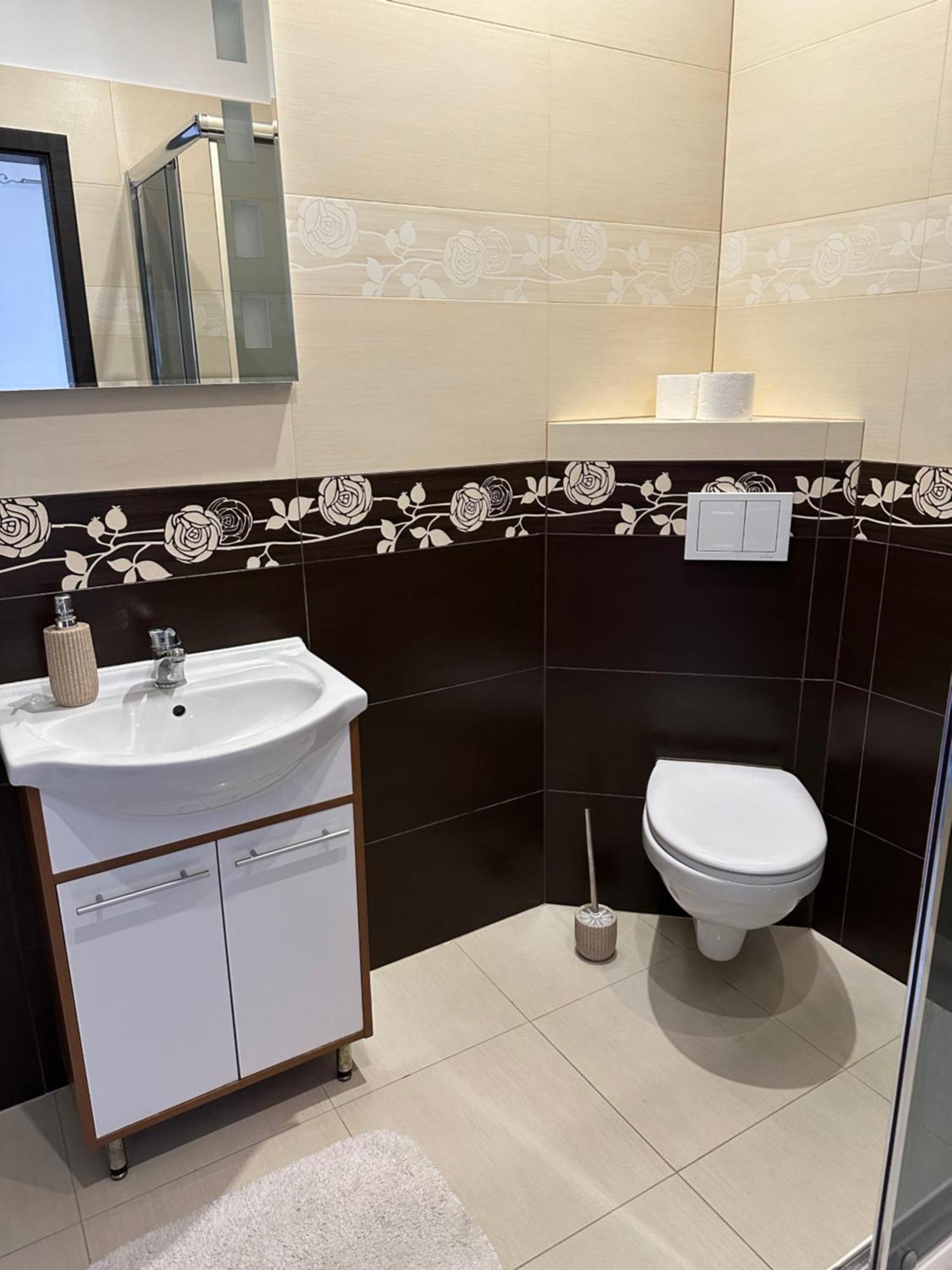 Piekny Apartament Z Widokiem Na Jezioro Niegocin Apartman Giżycko Kültér fotó
